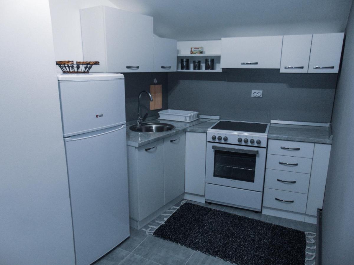 Stan Na Dan - Apartman Djordjevic รานเย ภายนอก รูปภาพ