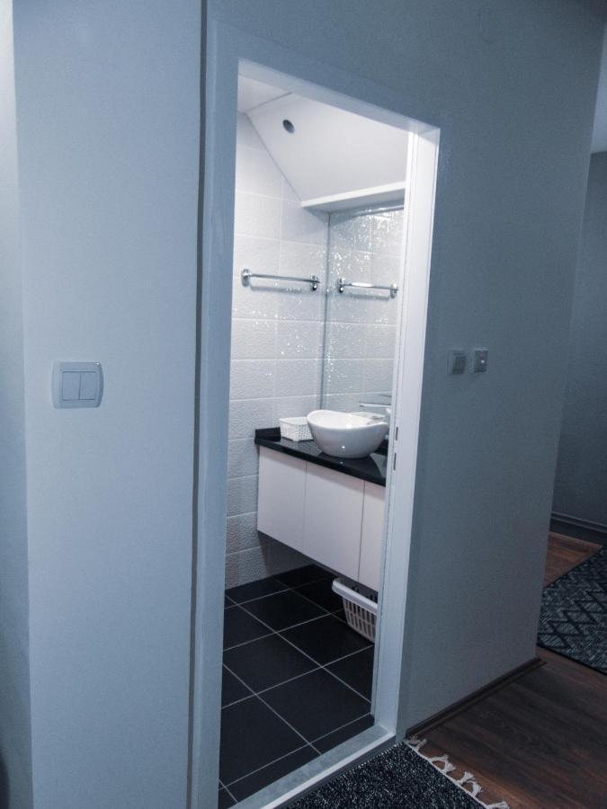 Stan Na Dan - Apartman Djordjevic รานเย ภายนอก รูปภาพ